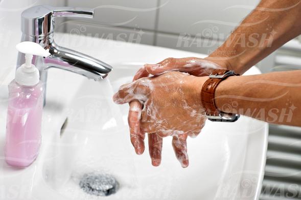 مراقبت از پوست دست با مایع دستشویی مرغوب